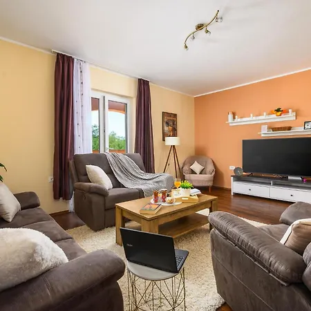 Lovely In Sv,lovrec With Kitchen *