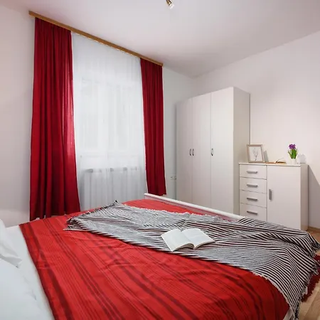 Lovely In Sv,lovrec With Kitchen *