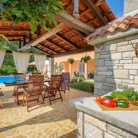 Lovely In Sv,lovrec With Kitchen בית נופש Stifanići
