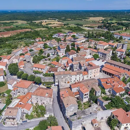 בית נופש Lovely In Sv,lovrec With Kitchen *